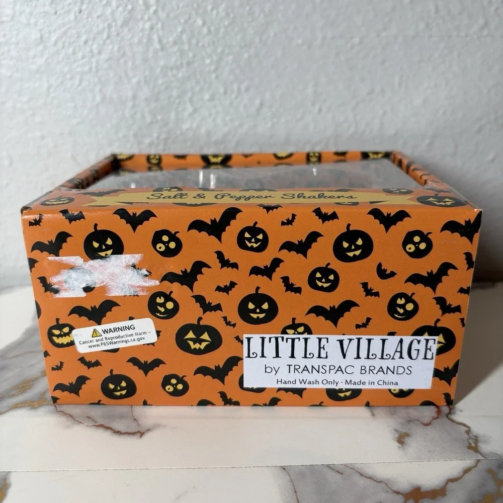 Little Village Transpac Halloween Cauldron Salt Pepper Shaker Set NIB Ceramic
